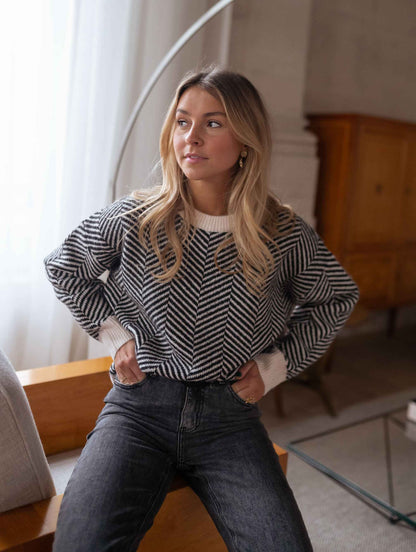Lenya | Pull avec motif tricoté
