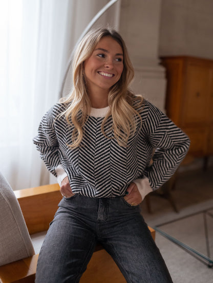 Lenya | Pull avec motif tricoté