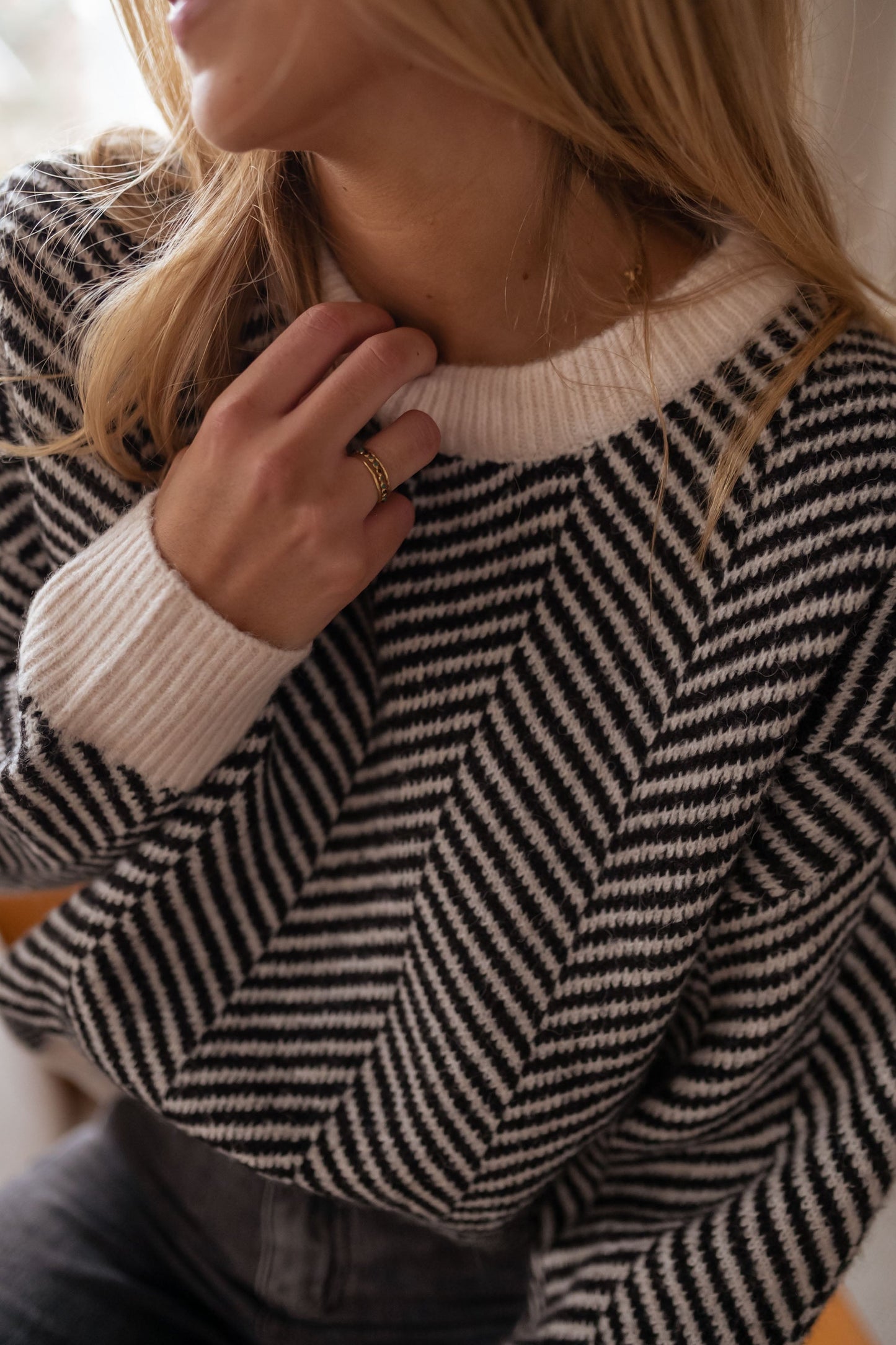 Lenya | Pull avec motif tricoté
